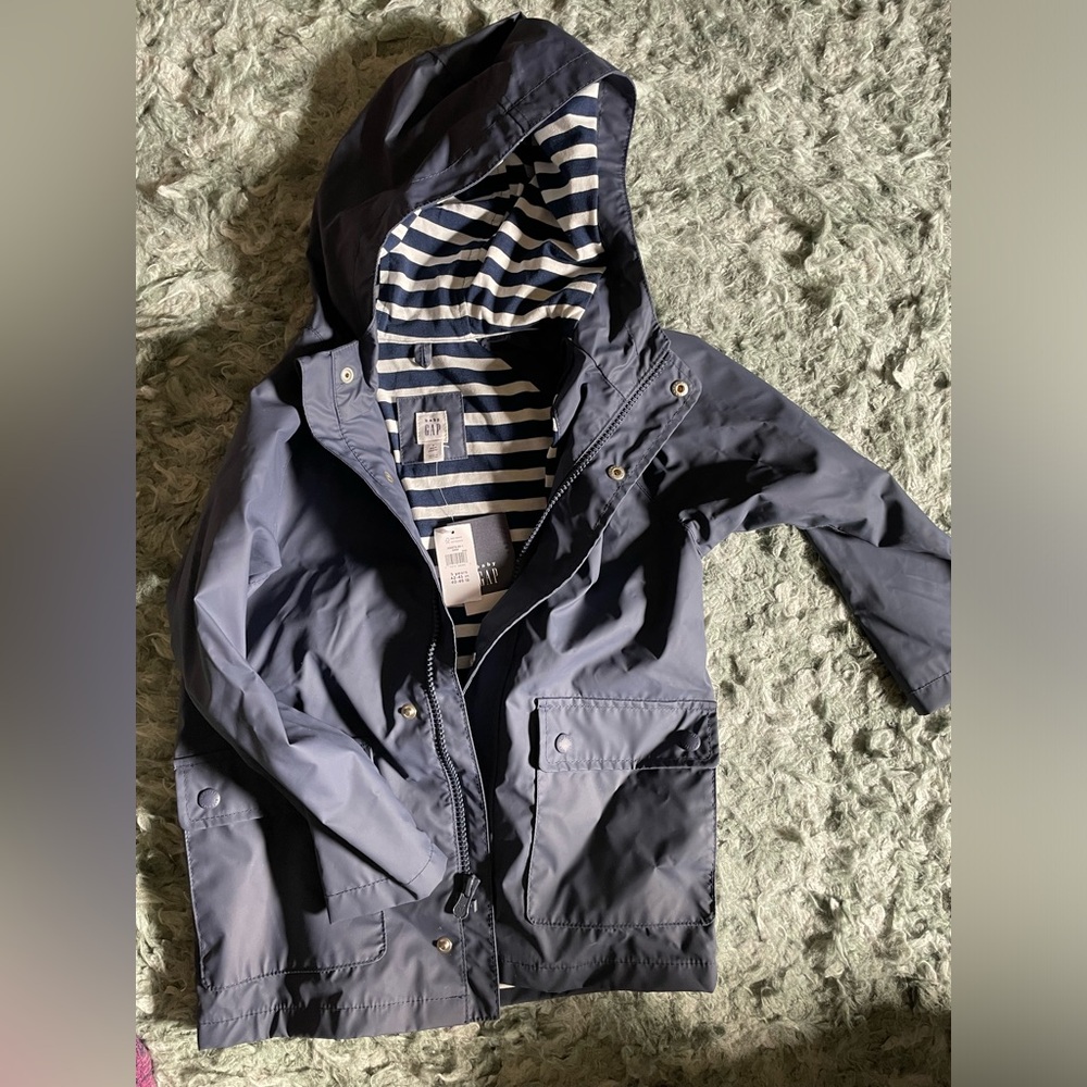 GAP lined rain coat, NWT